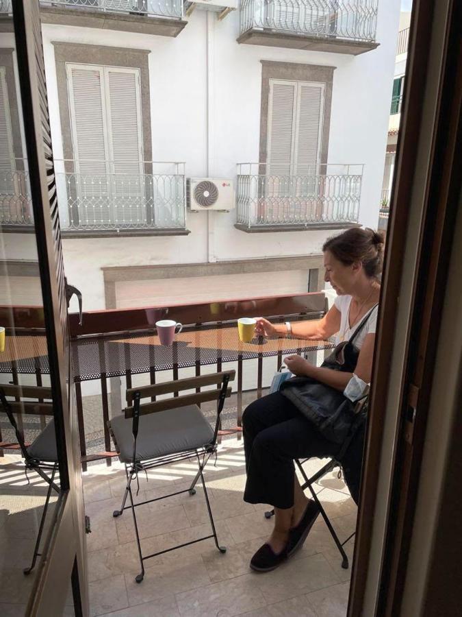 Central Funchal Apartment - Garden - Free Parking & Ac מראה חיצוני תמונה